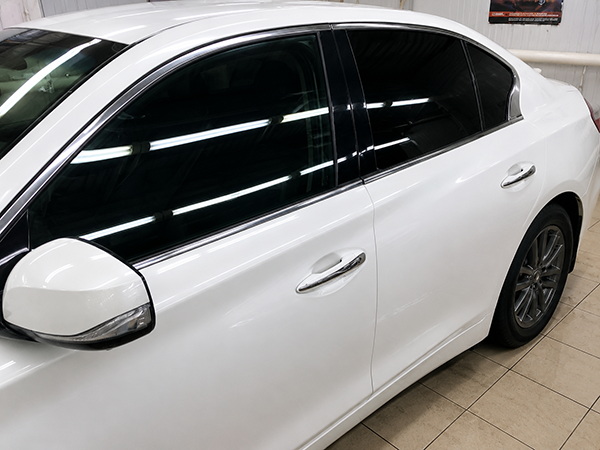 Тонировка задней полусферы и передних боковых стекол Infiniti Q50